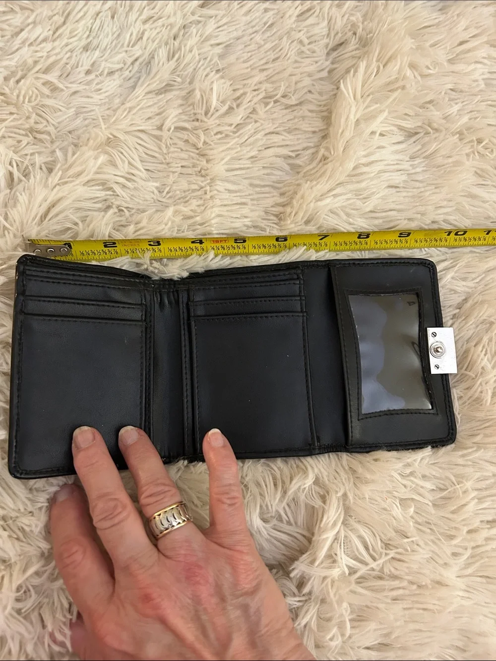 Liz Claiborne Black Leather Compact Card & Key Holder